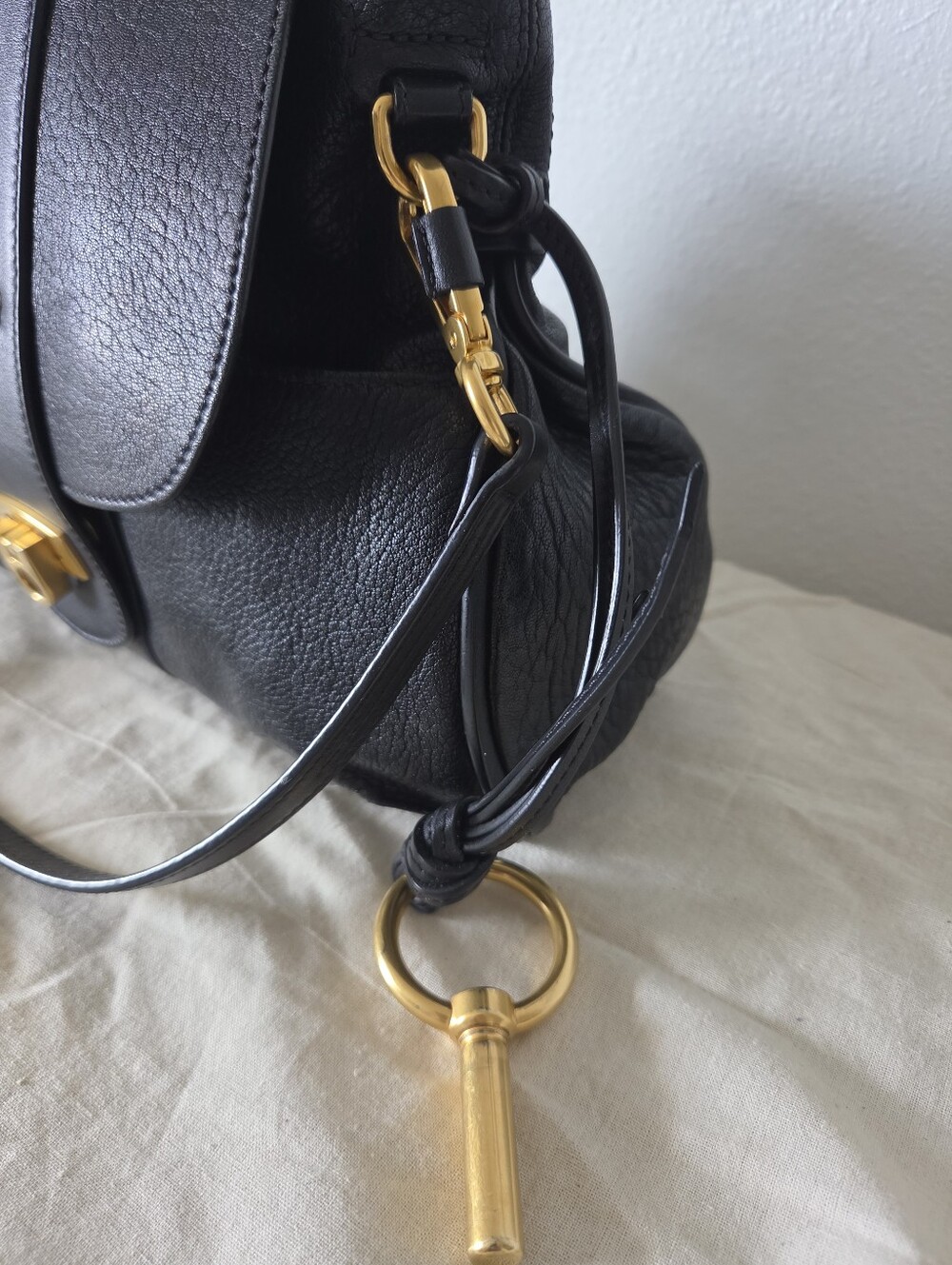 Chloe Black Lexa Crossbody Bag Leather Small Aged Gold Hardware - Picture 4 of 16